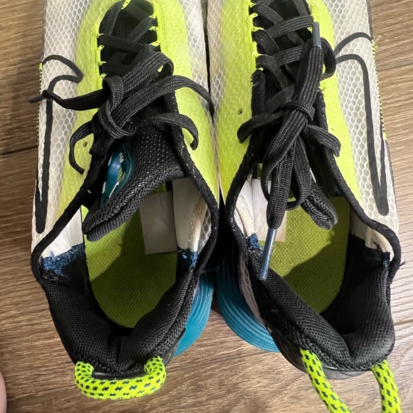 Nike Air Max 2090 Volt Blue Youth size 7 - Picture 6 of 8